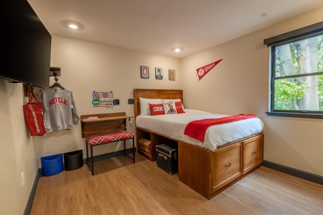 The Dorm Hotel إيثاكا المظهر الخارجي الصورة