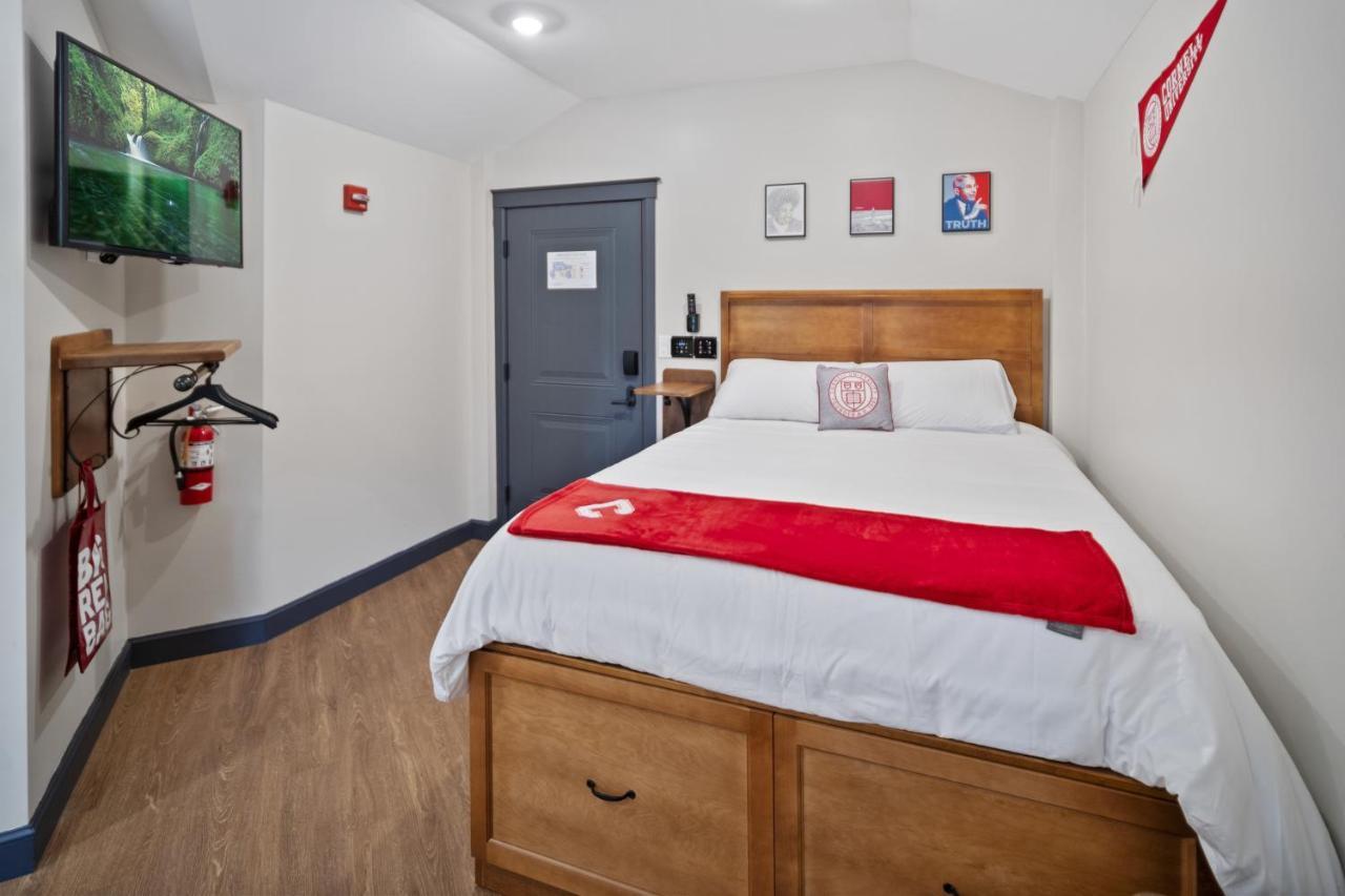 The Dorm Hotel إيثاكا المظهر الخارجي الصورة